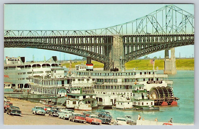 Postcard  Steamboats on Riverfront Mississippi Levee St.Louis MO Missouri