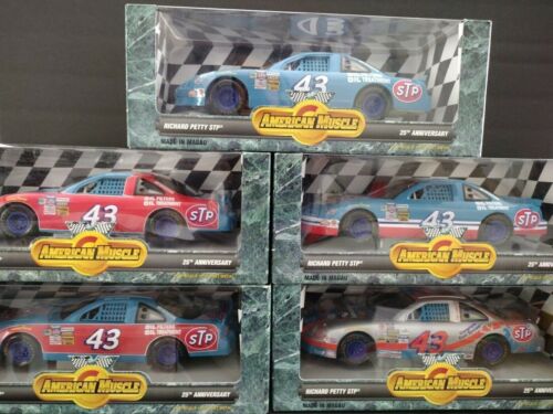 1:18 ERTL American Muscle Richard Petty 25th Anniversary NASCAR - Complete Set