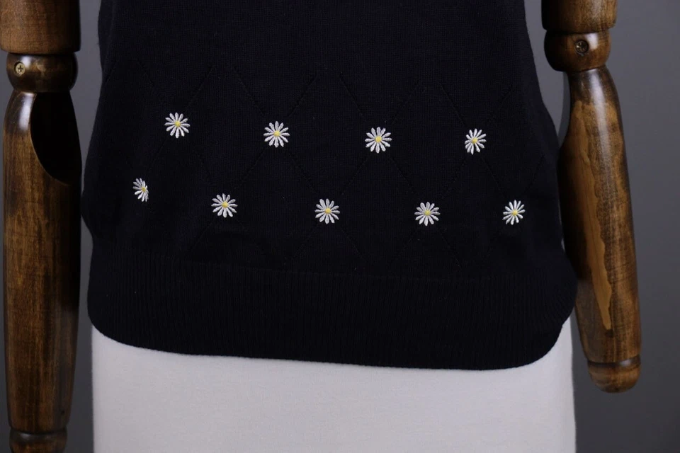 Vintage Escada Black Floral Wool Knit Vest Sweater Size 40 - Image 3 of 4