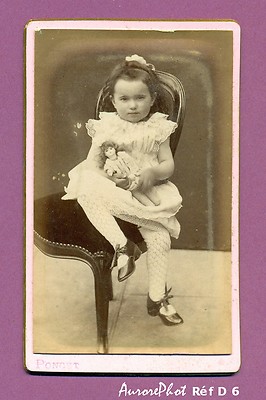 CDV PONCET Fillette Et Poupée En Blanc – Carte Postale Ancienne (Réf D6)