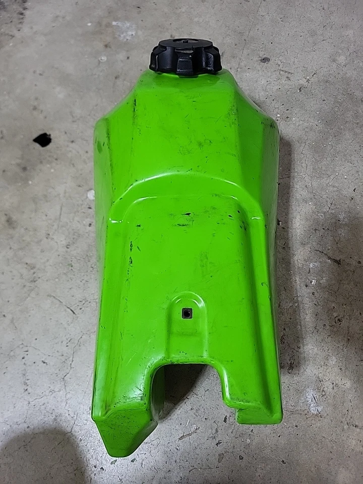 Kawasaki KX 250 1989 OEM tanque de combustible de gasolina 51001-1300-6 W KX 500 1988-2004 Foto 3 de 4