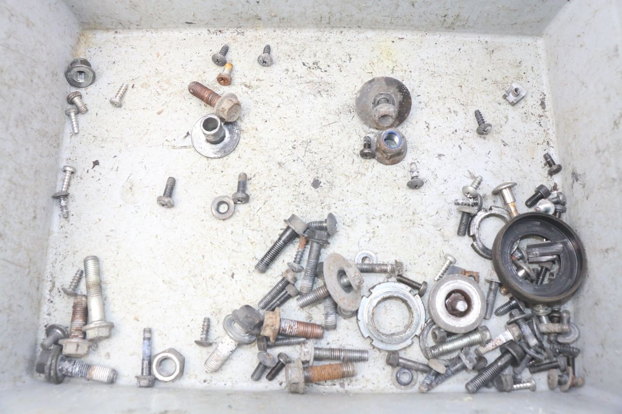 BOLSA DE TORNILLERÍA TORNILLO - SUZUKI BURGMAN 125 (2007 - 2014)