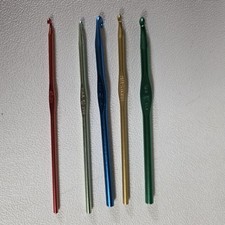 Vintage Boye Colorful Aluminum Crochet Hooks F G H J K Made In USA Lot Of 5