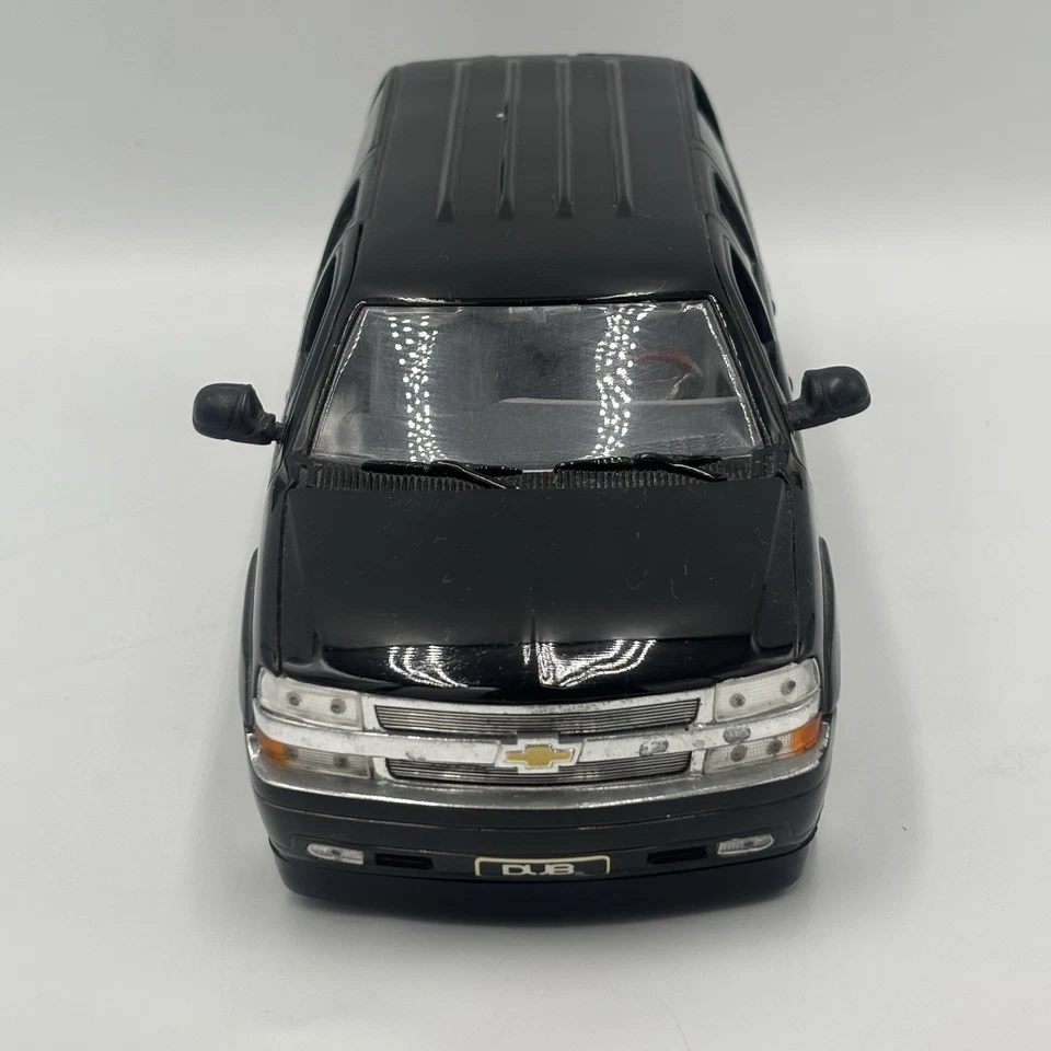 JADA TOYS DUB CITY 1:24 CADDILAC ESCALADE LOW RIDER 2000 NEGRO RARO Foto 4 de 4