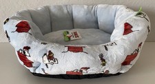 Peanuts Snoopy Small Dog Pet Cozy Cuddler Bed Christmas Doghouse 19 X 15 X 7  