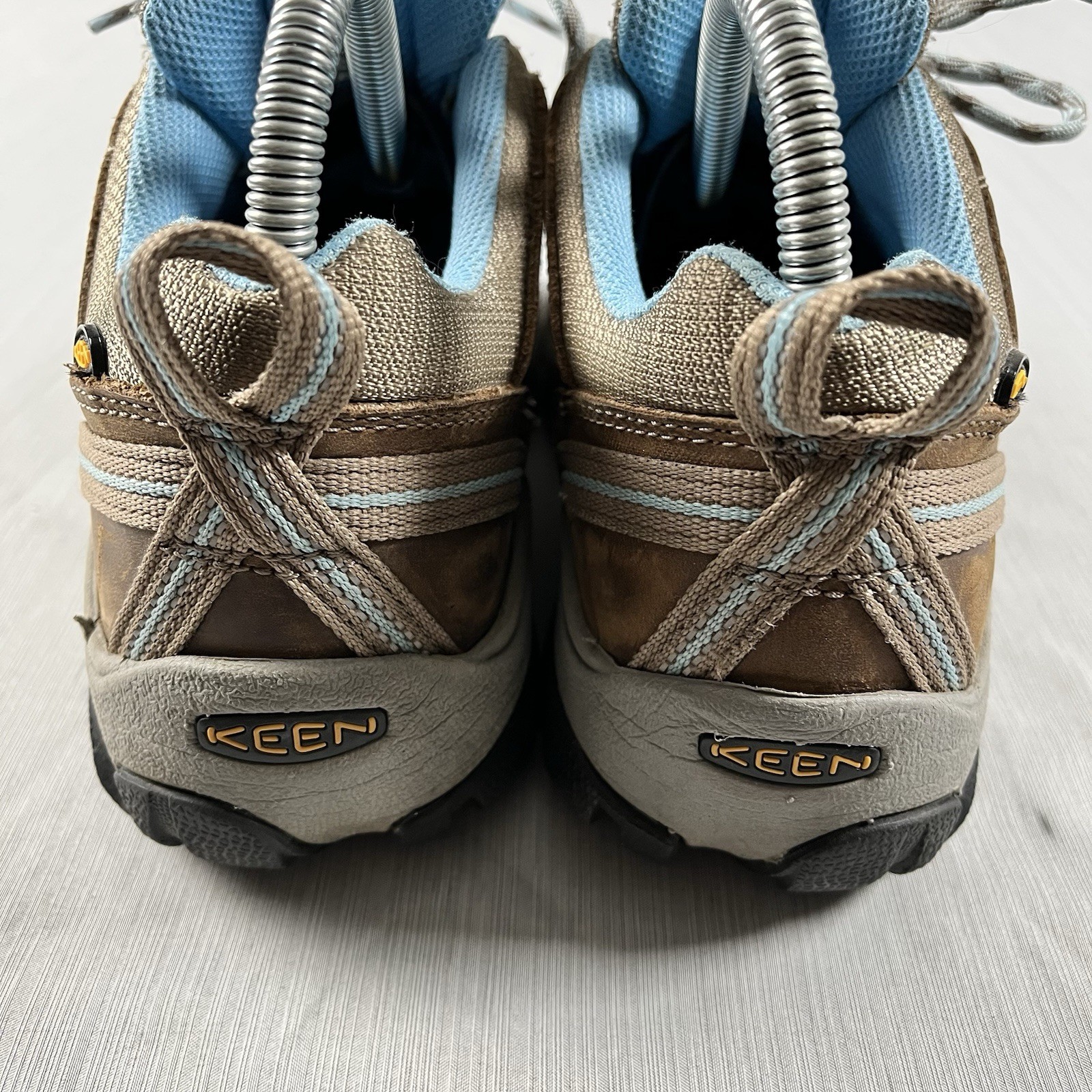 Scarpe da trekking Keen Voyageur da donna taglia 7 marroni scarpe da trail 1011523