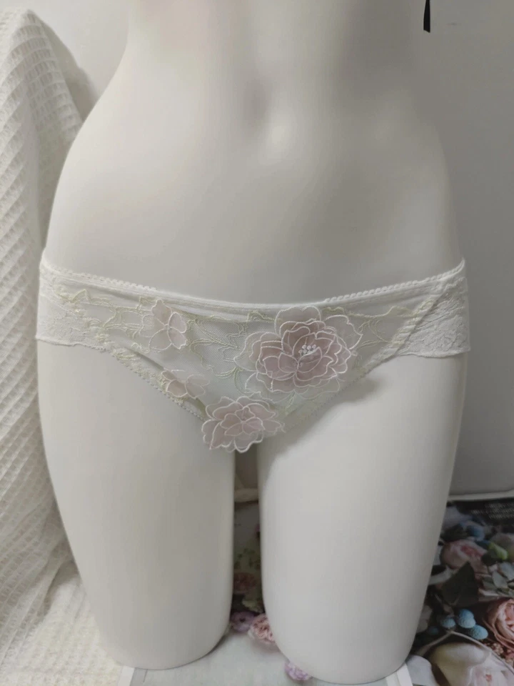 Lindo conjunto de bragas sujetador bordado flor capas 3D estilo japonés US-32B/C niñas Foto 4 de 4