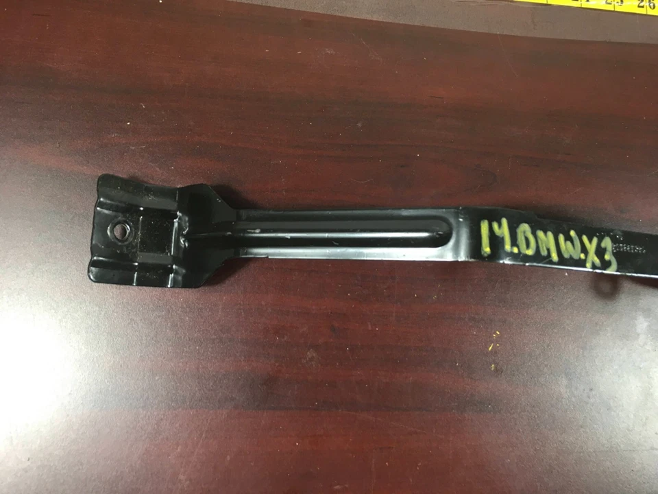 BMW 328I 2012-2016 bandeja de batería soporte de barra antivuelco 7601939 OEM. Foto 3 de 4