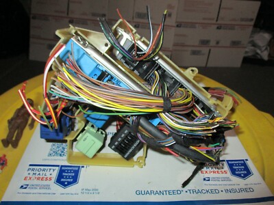    2003 325Ci ECM ENGINE CONTROL MODULE COMPUTER TRANSMISSION TCM UNIT TESTED