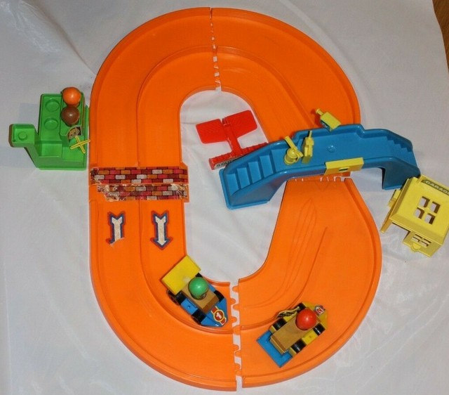 Mattel Putt Putt Speedway Vintage 1974 Race Track People