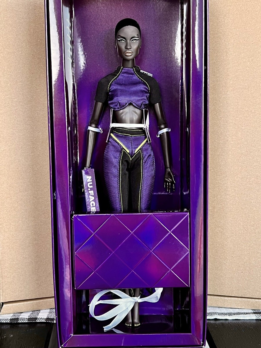 nu.face bominique makeda integrity toys 【公式通販】