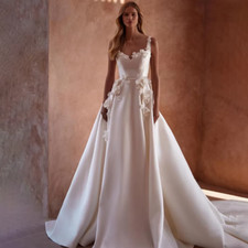 Vintage Lace Wedding Dresses Solid Satin A-Line V-Neck Sleeveless Bridal Gowns