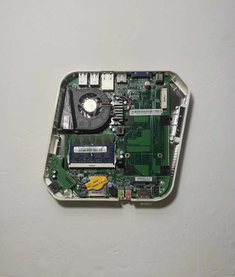 Acer Aspire R1600 Intel Atom NVIDIA Ion 2GB RAM SIN HDD Foto 4 de 4