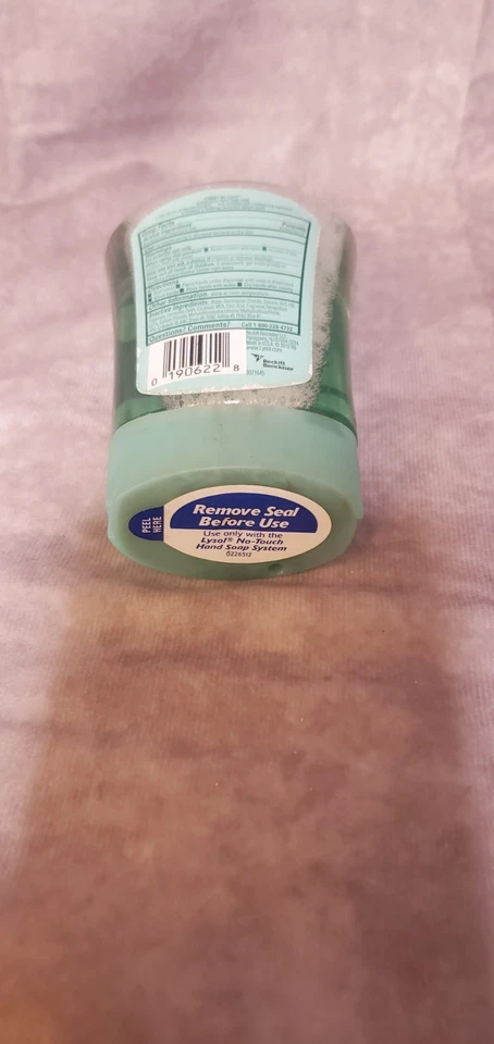 Lysol Suave en la Piel Sin Tacto Repuesto para Manos Hidratante Pepino Sandía 8.5 OZ Foto 3 de 4