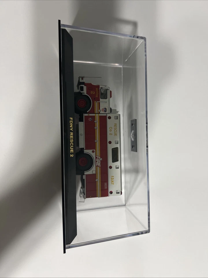 Code 3 Collectibles FDNY Mack Rescue 2 #12554 - Image 3 of 4