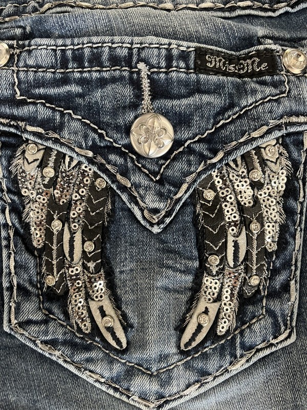 Miss Me Women's Jeans 29 MID-RISE, EASY SKINNY, BLACK AND SILVER WINGS SEE DESCR