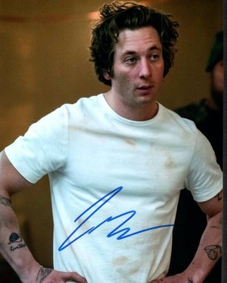 Jeremy Allen White - The Bear Autographed Original 8x10 Photo LOA TTM