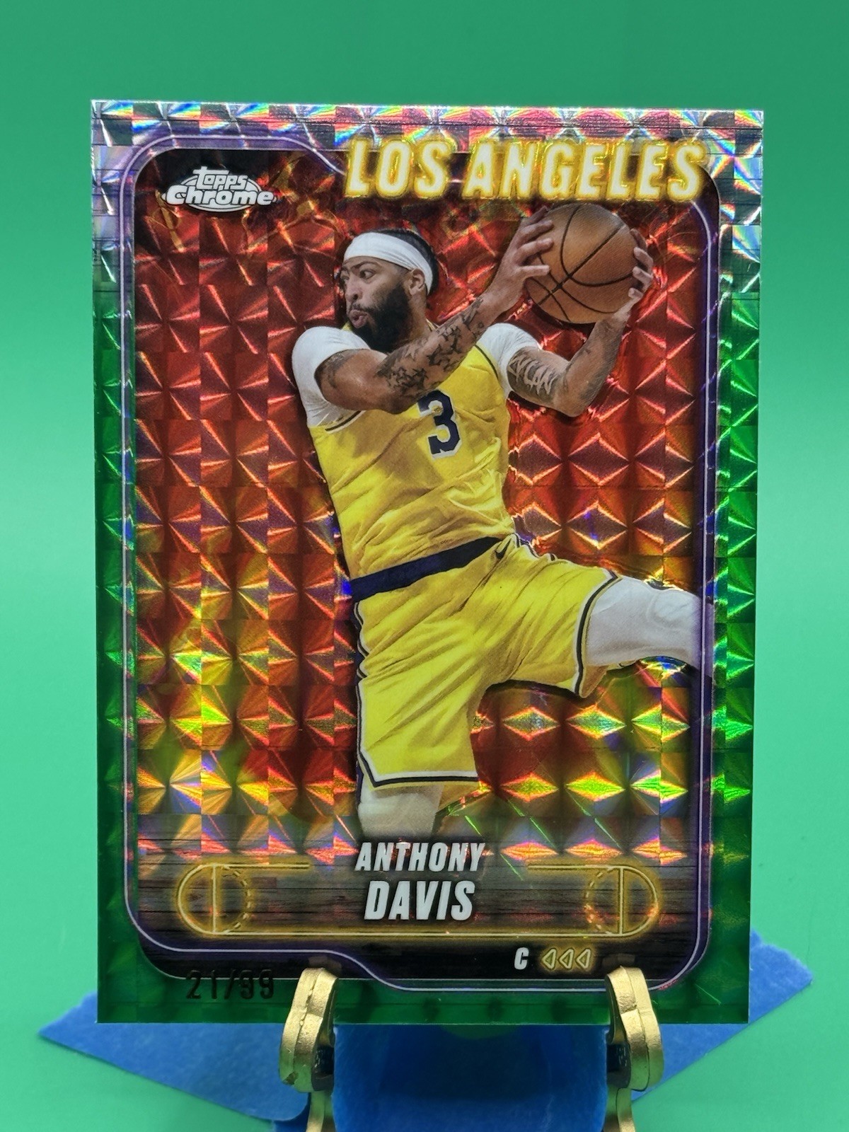 2024-25 Topps Chrome #86 Anthony Davis Green Geometric Refractor #/99