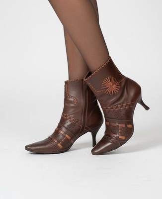 Brown Leather Pointed Toe Ankle Boots Bold Stitch Western Cowgirl Boho Y2K US 9