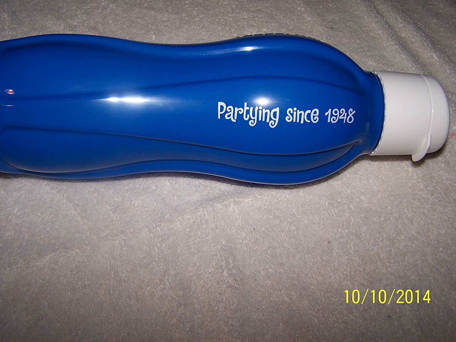 Tupperware Anniversary Party 36oz Water Bottle Blue with White Flip-Top New