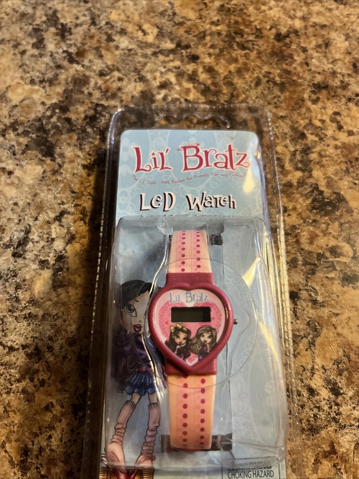 Collectible NOS New Old Stock MGA Bratz LCD Watch Sealed in Factory Blister Pack - Image 3 of 4