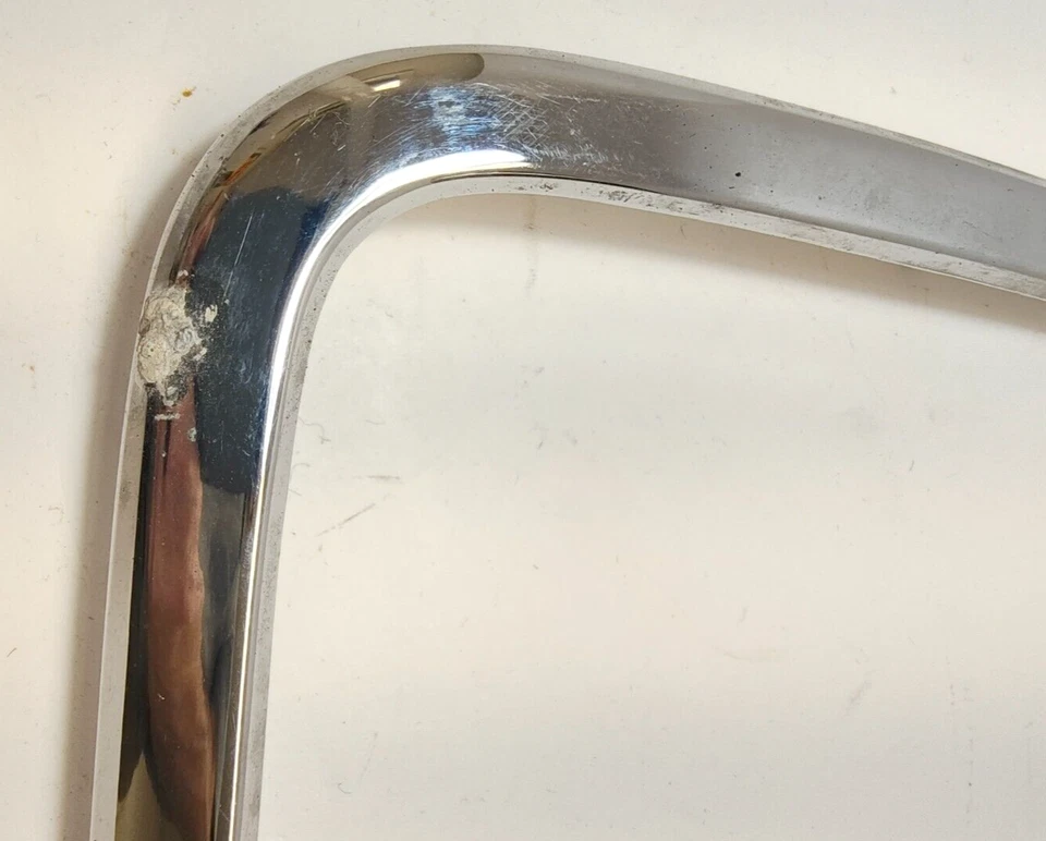 Plymouth Fury I II III 1969 deportivo guardabarros izquierdo extensión moldura NOS 2998849. Foto 2 de 4