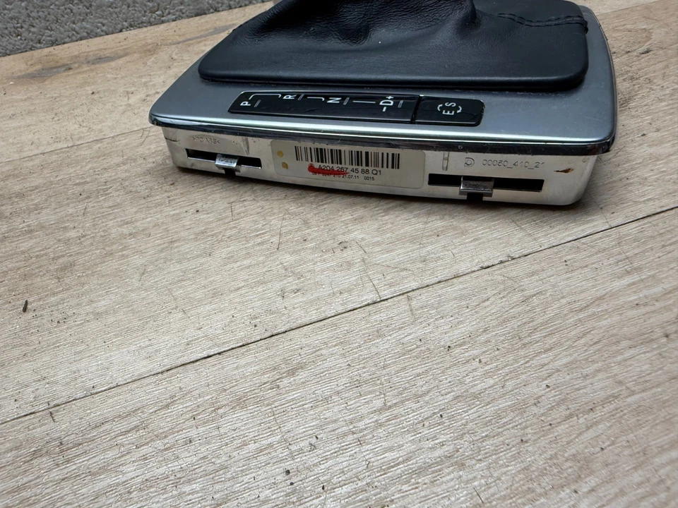 MERCEDES BENZ C250 C300 C350 W204 08-14 CENTER CONSOLE GEAR SHIFTER KNOB BEZEL - Image 3 of 4