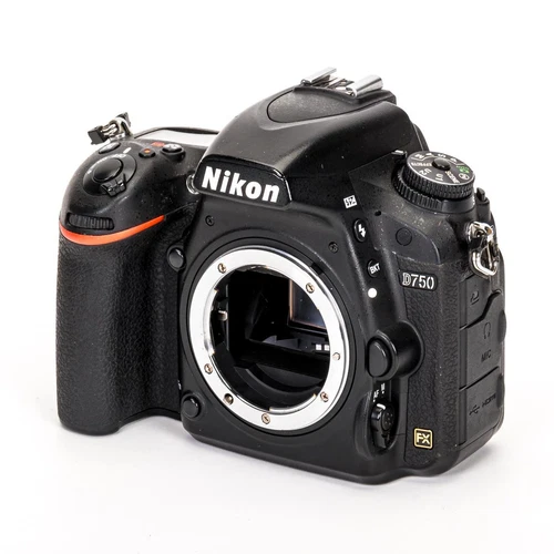 Nikon D750 gebraucht Zustand: Stark Gebraucht - Bild 1 von 5