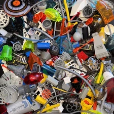 LEGO SPACE PARTS LOT City star wars classic Radar Spaceship 100 Random Pieces