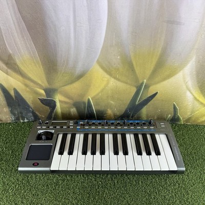 Novation Xiosynth 25 - Midi Controller - Synthesizer -