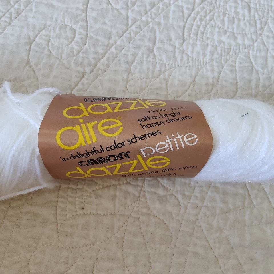 4 Caron Petite Dazzle Aire White 2701 Yarn Light Weight #3 3oz Skein 3 Ply Vtg - Image 4 of 4