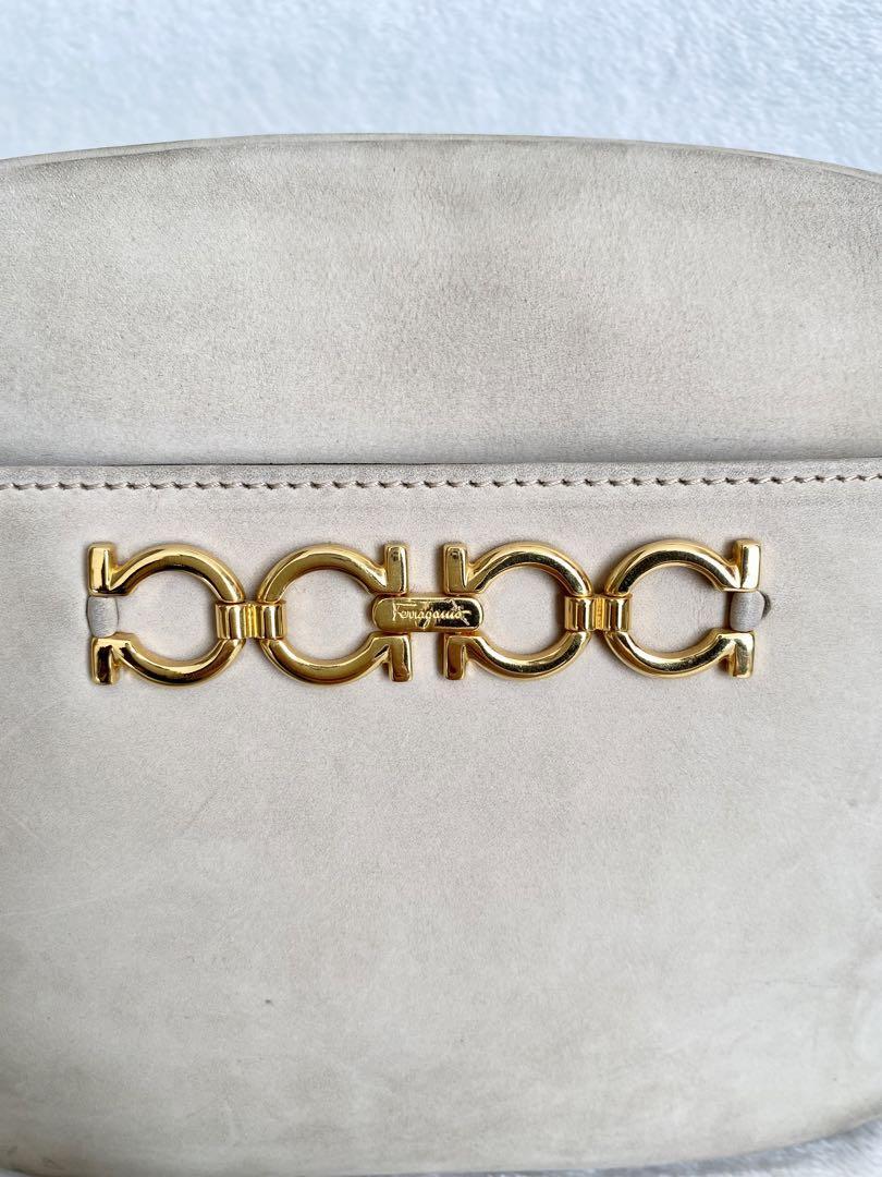 ◆送料・関税込み◆FERRAGAMO スエードミディアムハンドバッグ SALVATORE FERRAGAMO shoulder bag suede Beige /(H7.1*W9.4in