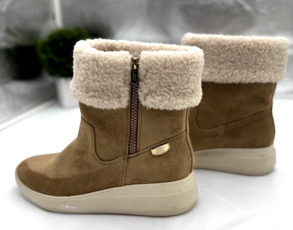 Anne Klein Women's Winter Boots Faux Fur Beige Size US 6 Warm Comfort Pre-Owned - Image 2 of 4
