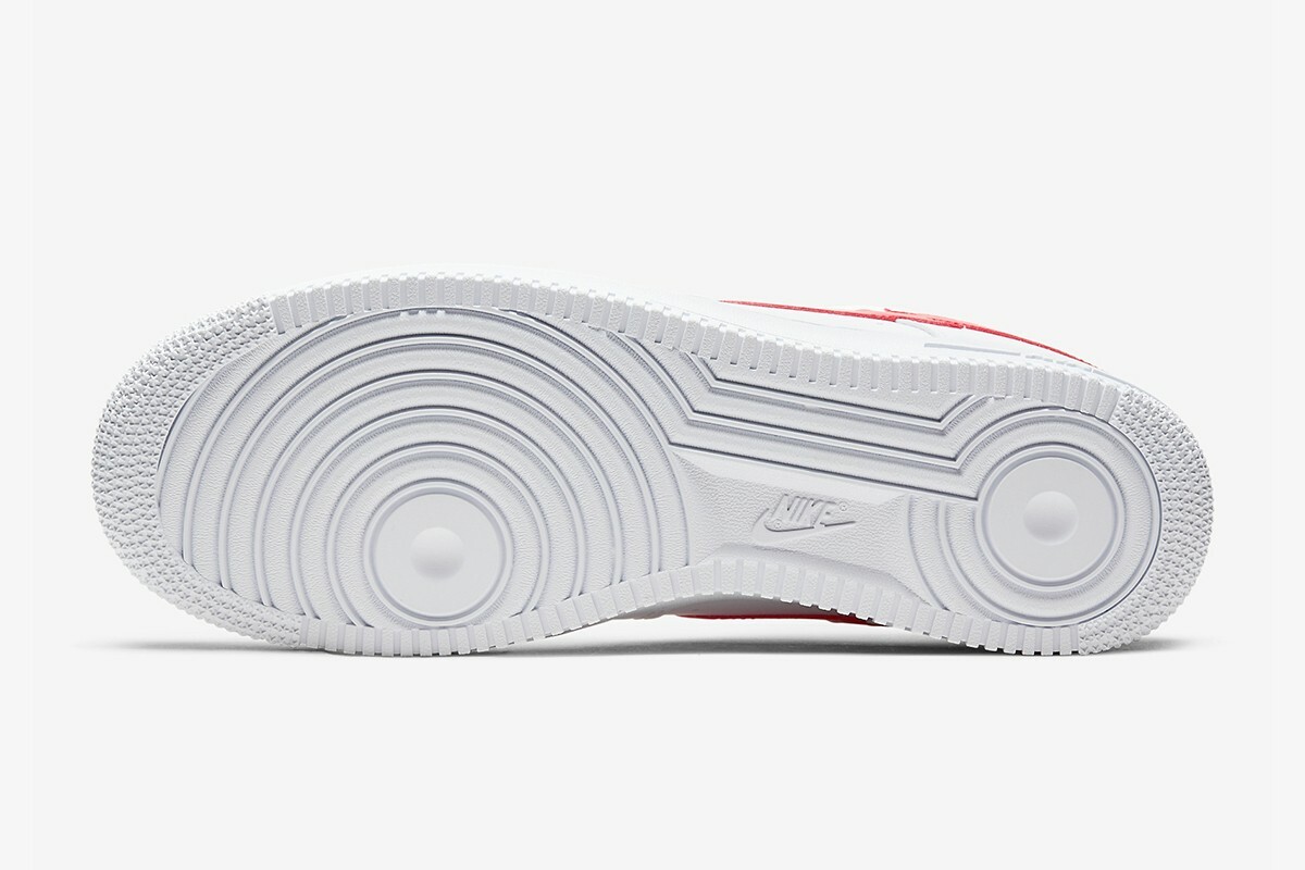 NIKE AIR FORCE 1 LV8 LOW \