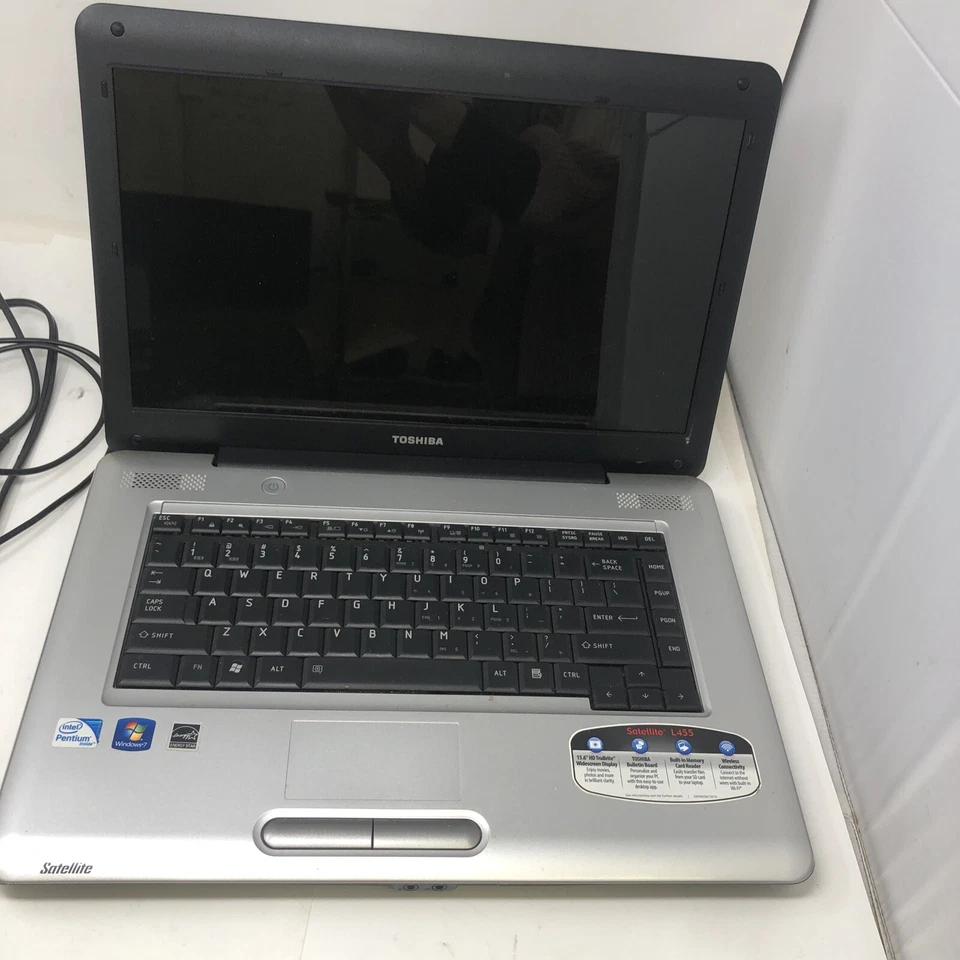 TOSHIBA SATELLITE LAPTOP DUAL-CORE 2.2GHZ 4GB RAM L455-S5009 - FOR PARTS - Image 4 of 4