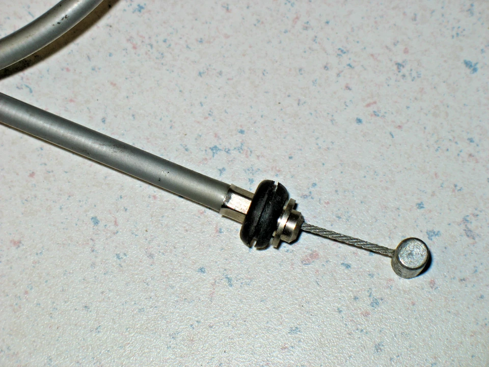 CABLE ACELERADOR GRIS NUEVO GENUINO HONDA ATC70 K1 K0 73-74 #2 17910-937-003 Foto 3 de 4