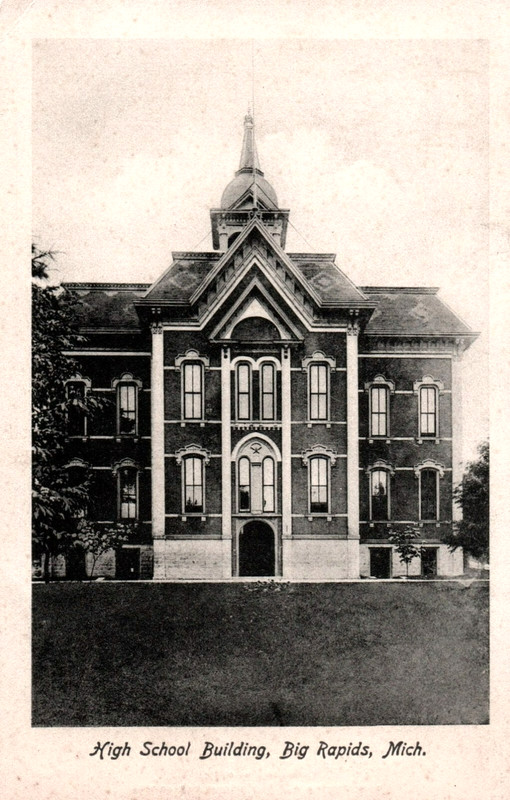 Big Rapids, Michigan - The Big Rapids High School Building - c1905
