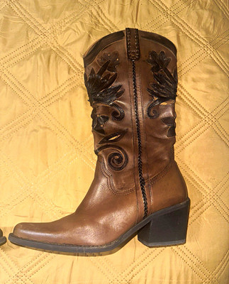 Carlos Santana Slinger Women's Brown Leather Western Pointed Toe Boot 7.5M