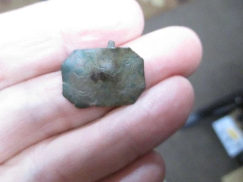 Civil War relic camp dug brass Pin/Emblem/Badge with soldier initials 'C W T'