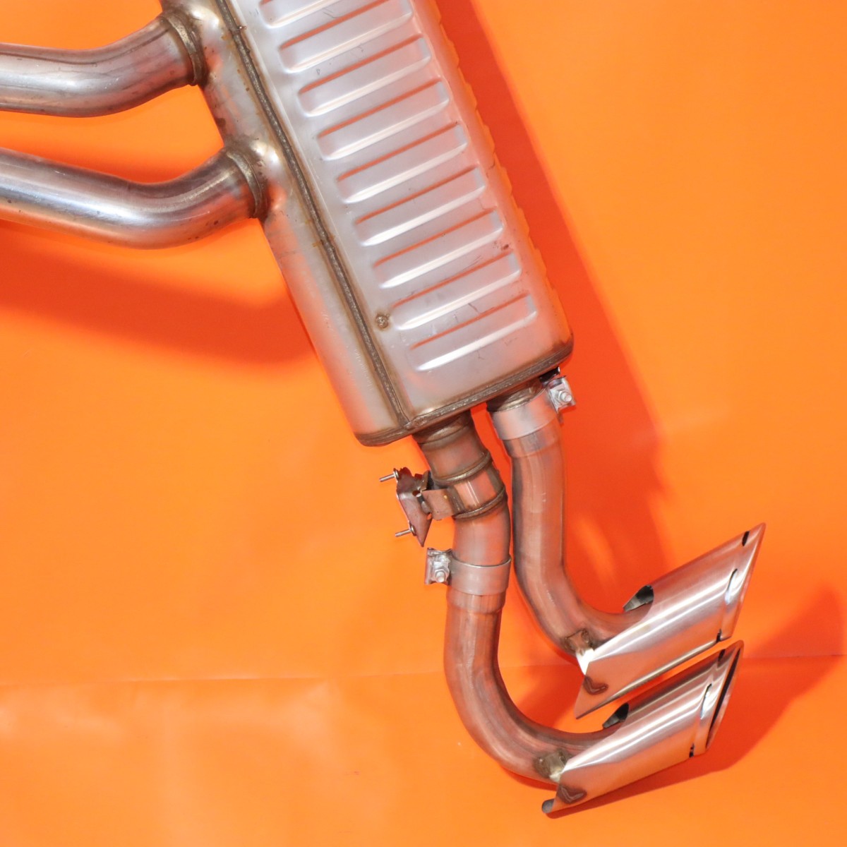 Lamborghini Urus 2019-2022 Muffler P/N 4M0253611AD