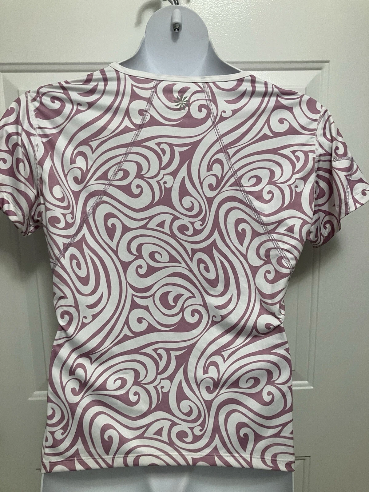 athleta activewear short sleeve swirls shirt