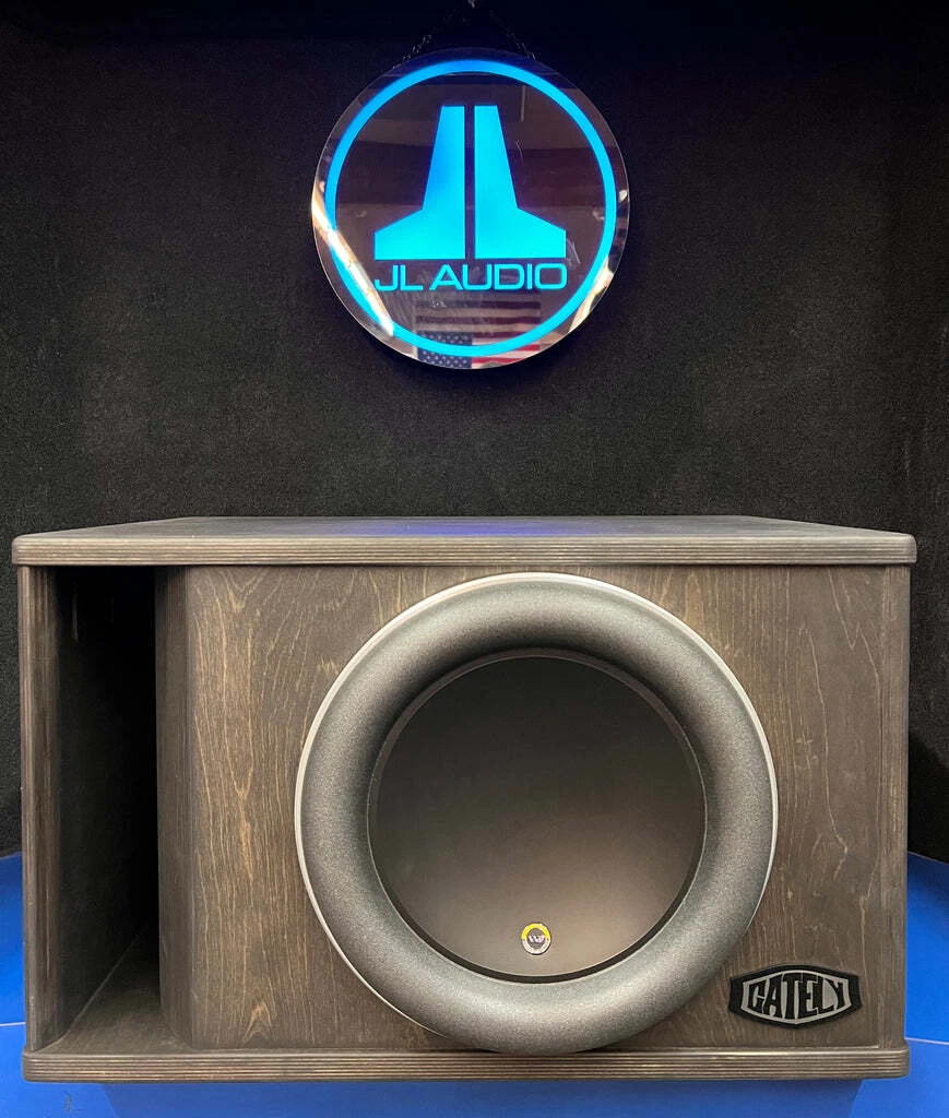 Jl audio w7 store 13.5 sealed box