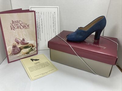 LADYLIKE Just The Right Shoe by Raine Willitts 25044 1999 Circa 1948 Heels