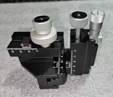 -X-Y-Z Linear Stage-Newport / Thorlabs ?