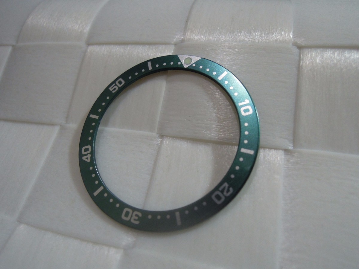 NEW GREEN FLAT BEZEL INSERT 33.5MM MEDIUM DIVERS SKX013 (7S26-0030