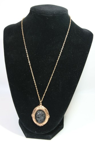Vintage CORO Retro Imitation Black Onyx Cameo Pendant Coppertone Necklace - Foto 3 di 5