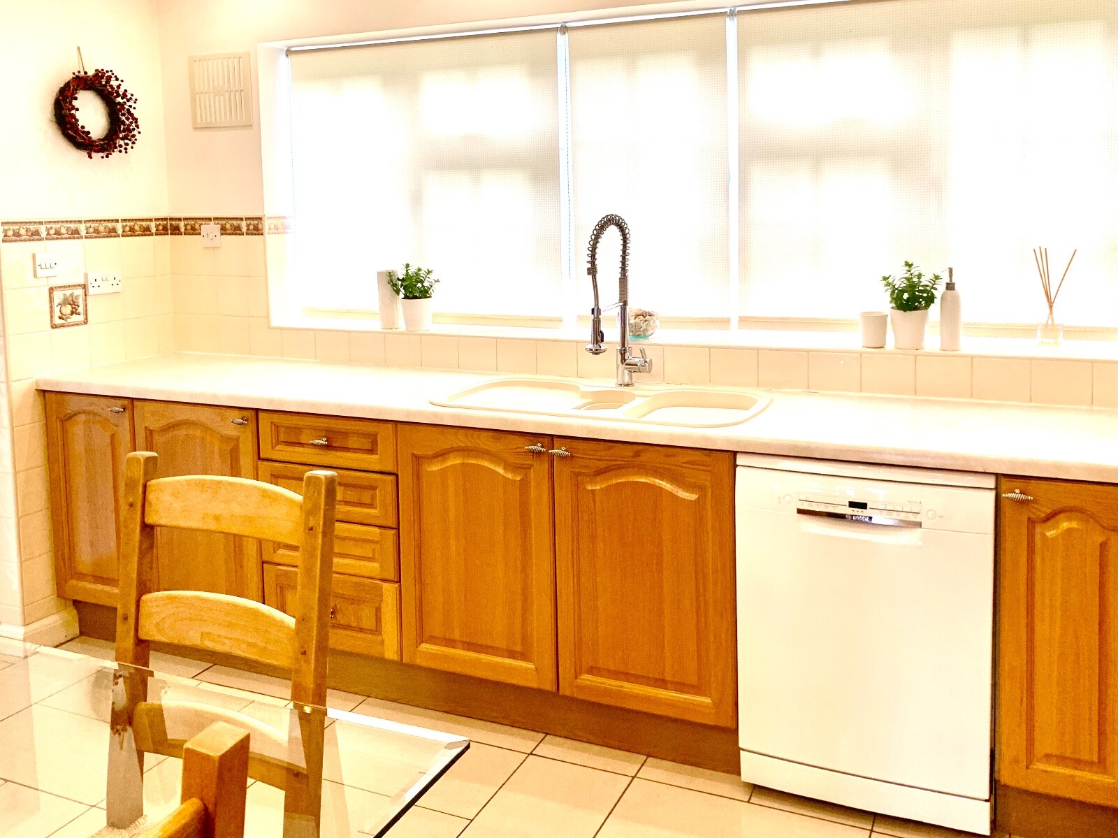 Complete Kitchen Units & Solid Wooden Doors Preowned eBay