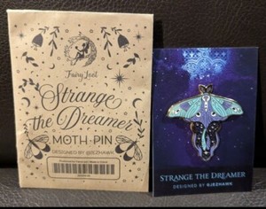 Fairyloot Book Box Strange the Dreamer Pin