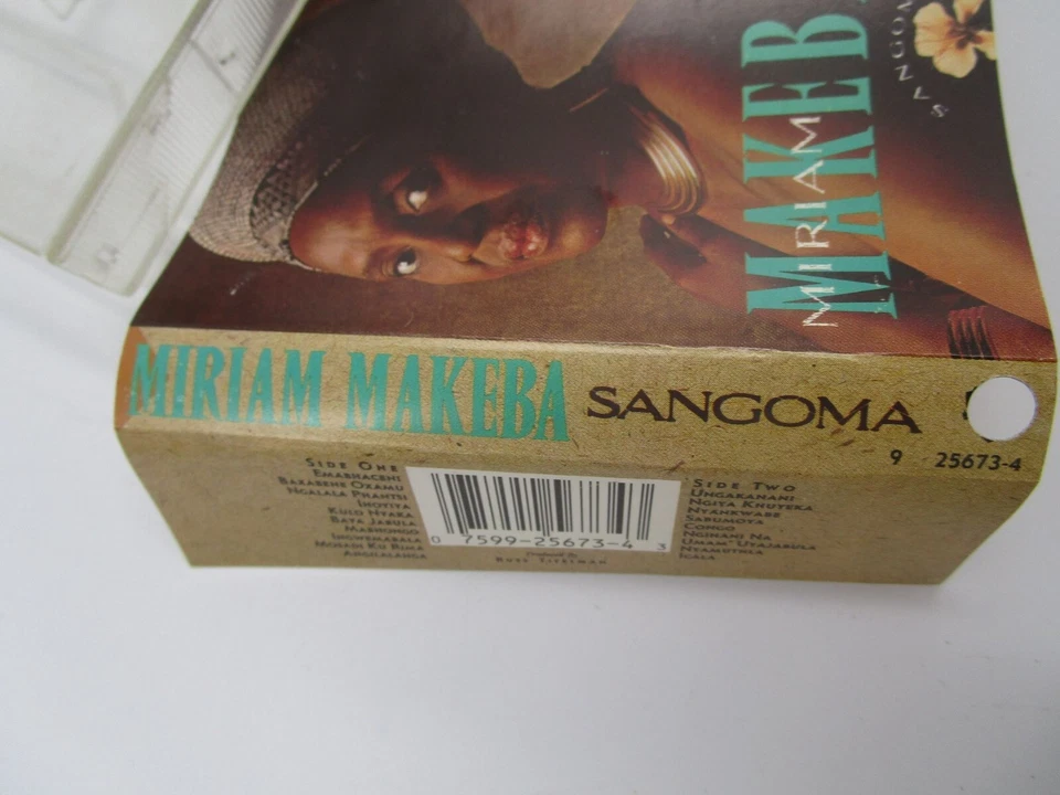 Miriam Makeba "Sangoma" Audio Cassette Album In Clear Case Foto 2 de 3