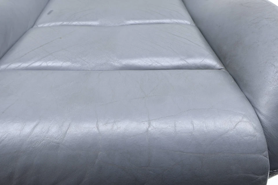 1999 - 2002 年奥迪 TT 四轮 1.8 升 - 右前座下座垫 — 第 3/4 张图片